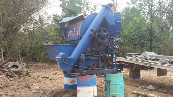 ขาย ((14,000))  ตู้นวดข้าว เกษตรพัฒนา 6ฟุต  พร้อมใช้งาน