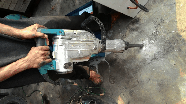 ขายเครื่องสะกัดคอนกรีด MAKITA HM1305 1510W.แท้100\%