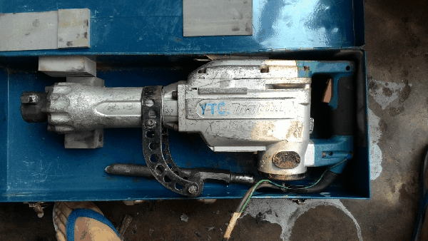 ขายเครื่องสะกัดคอนกรีด MAKITA HM1305 1510W.แท้100\%