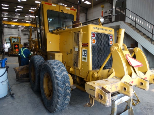 นำเข้าเครื่องจักรกลหนักมือ 2 จากต่างประเทศ Tel.098-858-5524 สามภพ ครับ