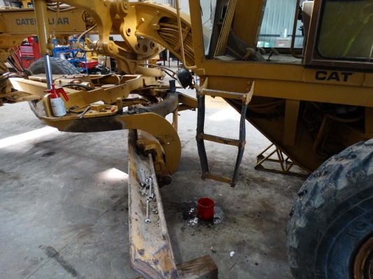 นำเข้าเครื่องจักรกลหนักมือ 2 จากต่างประเทศ Tel.098-858-5524 สามภพ ครับ