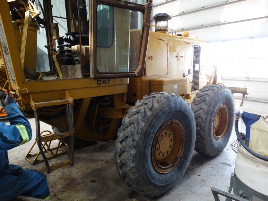 นำเข้าเครื่องจักรกลหนักมือ 2 จากต่างประเทศ Tel.098-858-5524 สามภพ ครับ