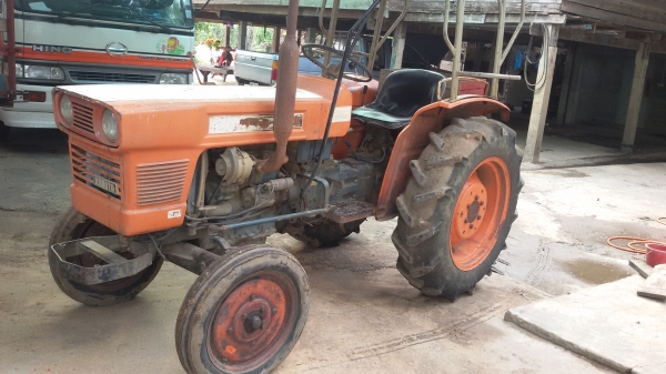 ขายครับรถคูโบต้าเพลาเดียวL2200แรงราคา48000บาทรถไช้งานได้ปกติอยู่ วังบัว อคลองขลุง จ กำแพงเพชรสนใจโทร0813655997อำพรพาเจริญราคาคุยกันได้อีกนะครัย(รถเดิมยังไม้ได้ราง)