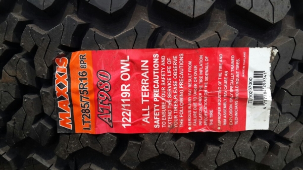 ยางใหม่ 285 75 16 แม็กซิส
