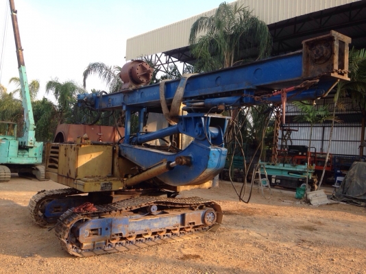 รถเจาะบาดาล ตีนตะขาบ ของญี่ปุ่นนะ