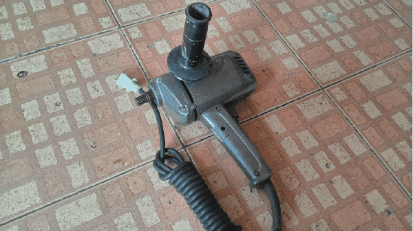 ขายเครื่องขัดสี Makita 9201 570W. 4000/min.