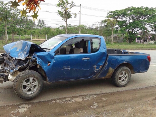 ไทรทั่นเครื่อง2500 ปี07 เเยกขายอะไหลทุกอย่าง เล่มโอนลอยๆบุคคล