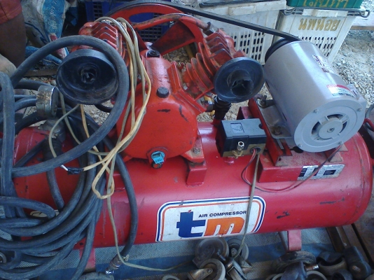 ปั้มลม 2 หัว มอเตอร์มิสซู 1/2 แรง