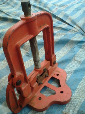 ปากกาจับท่อ 2นิ้ว 3  นิ้ว