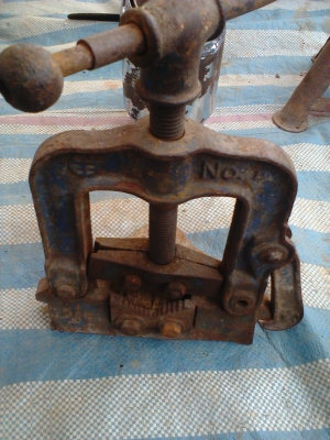 ปากกาจับท่อ 2นิ้ว 3  นิ้ว