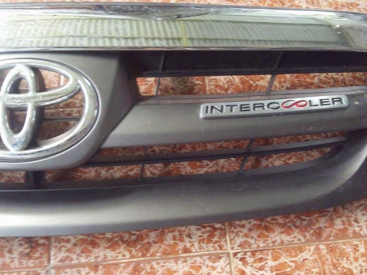 ขายกระจังหน้า TOYOTA FORJUNER ของแท้ สภาพดีราคาถูก 1200 บาทครับ 0843220781 ขายกระจังหน้า TOYOTA FORJUNER ของแท้ สภาพดีราคาถูก 1200 บาทครับ 0843220781