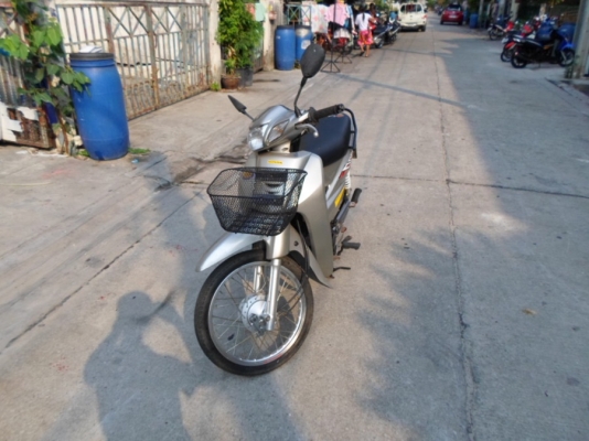 ยังไงก็ขาย wave100z ปี47 สภาพดี รถบ้านเดิมๆ เอกสารชุดโอนครบ รับประกันการโอน