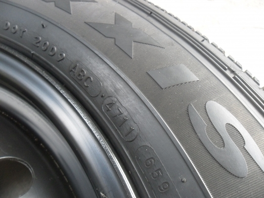 ล้อกะทะ 17นิ้ว 6รู พร้อมยาง 235/60R17 สวยๆ 4 ล้อ ราคา 4300 บาท