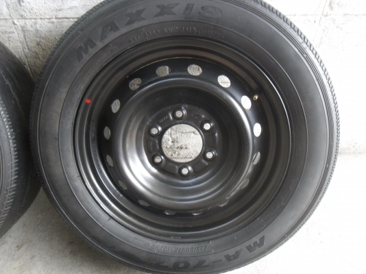 ล้อกะทะ 17นิ้ว 6รู พร้อมยาง 235/60R17 สวยๆ 4 ล้อ ราคา 4300 บาท