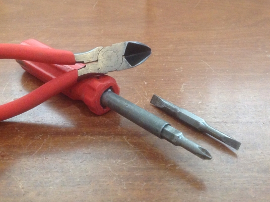 ขายไขควง 4 in 1 JAMESTOWN,NY คู่ คีมตัด CRESCENT ขายไขควง 4 in 1 JAMESTOWN,NY คู่ คีมตัด CRESCENT