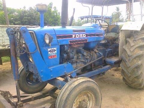 FORD 77 - T5 เพลาเดียว เอกสารเล่มทะเบียนครบพร้อม รถสวยสภาพดีพร้อมทำงานได้เลยครับ เครื่องยนต์ T5 แรงดีไม่เยิ้ม อุปกรณ์ครบ มีใบดันหน้า ผานพรวน 7 สภาพดีมากครับ ช่วงล่างแน่นดี ยางสภาพดี 65\% พร้อมใช้งาน เอกสารเล่มทะเบียนครบพร้อม ราคาต่อรองได้ครับ