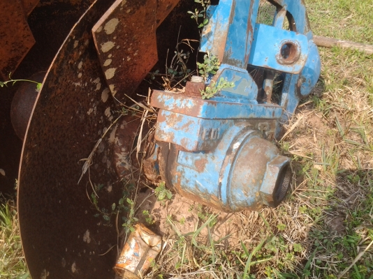 ขายตามสภาพพาน6ใบ26นิ้วยีห้อPTติดกับรถไถฟอดร์