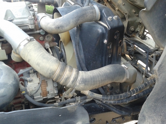 HINO  MEGA  FC  พร้อมมิเตอร์หัวจ่าย  สภาพสวย  พร้อมใช้งานครับ