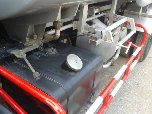 HINO  MEGA  FC  พร้อมมิเตอร์หัวจ่าย  สภาพสวย  พร้อมใช้งานครับ