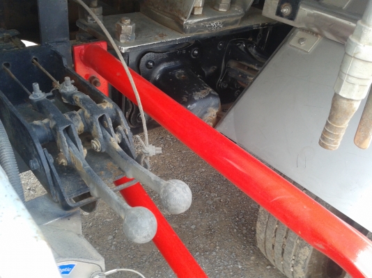 HINO  MEGA  FC  พร้อมมิเตอร์หัวจ่าย  สภาพสวย  พร้อมใช้งานครับ