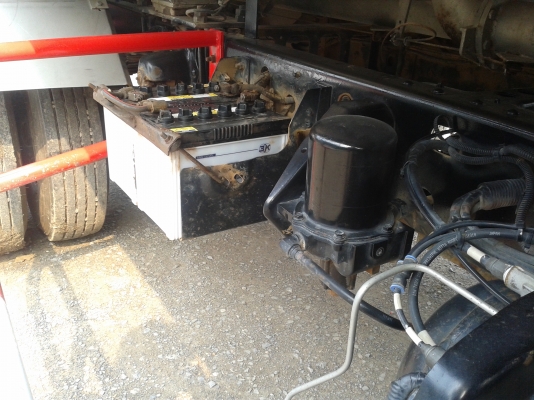 HINO  MEGA  FC  พร้อมมิเตอร์หัวจ่าย  สภาพสวย  พร้อมใช้งานครับ