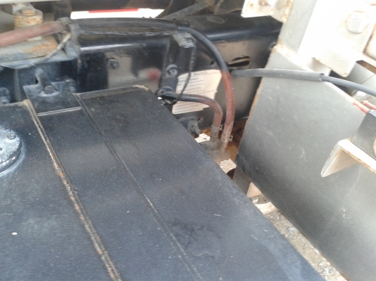 HINO  MEGA  FC  พร้อมมิเตอร์หัวจ่าย  สภาพสวย  พร้อมใช้งานครับ