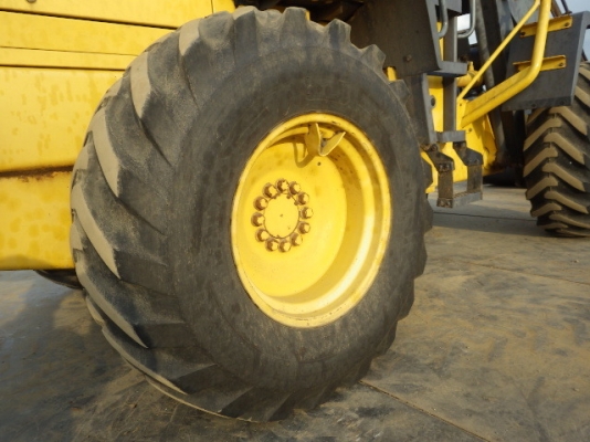 ขายรถตัก KOMATSU WR11-3 ขายรถตัก KOMATSU WR11-3