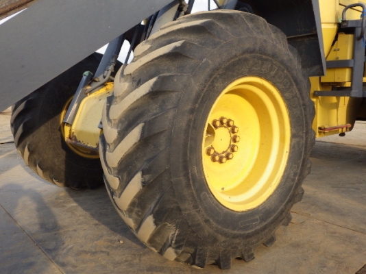 ขายรถตัก KOMATSU WR11-3 ขายรถตัก KOMATSU WR11-3