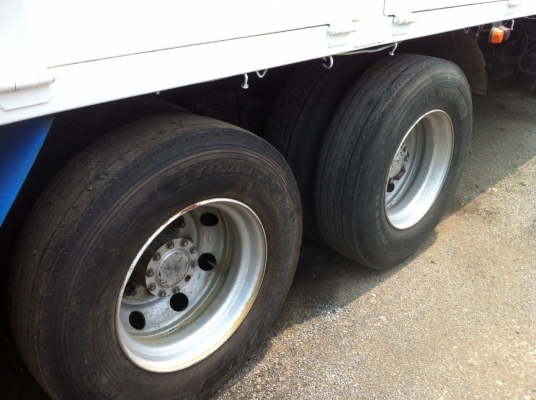 ISUZU 10ล้อ ปี48 230แรงม้า