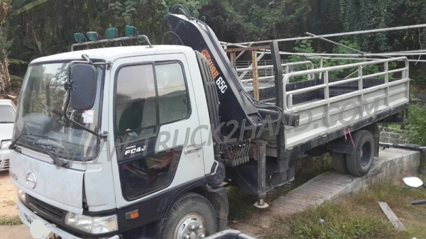 รถบรรทุก 6 ล้อติดเฮี้ยบ HINO  FC ติดเฮี้ยบ 3 ตัน ปีจดทะเบียน 2540  140 แรงม้า