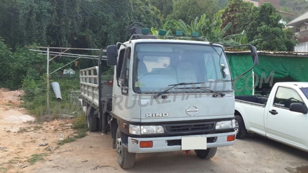 รถบรรทุก 6 ล้อติดเฮี้ยบ HINO  FC ติดเฮี้ยบ 3 ตัน ปีจดทะเบียน 2540  140 แรงม้า