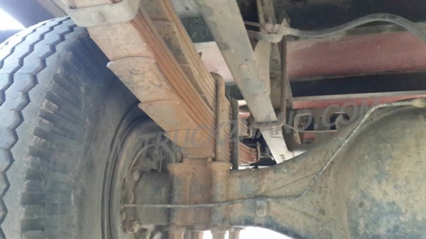 รถบรรทุก 6 ล้อติดเฮี้ยบ HINO  FC ติดเฮี้ยบ 3 ตัน ปีจดทะเบียน 2540  140 แรงม้า