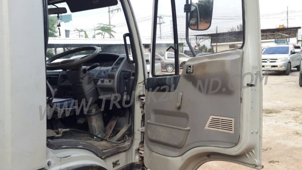 รถบรรทุก 6 ล้อติดเฮี้ยบ HINO  FC ติดเฮี้ยบ 3 ตัน ปีจดทะเบียน 2540  140 แรงม้า