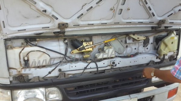 รถบรรทุก 6 ล้อติดเฮี้ยบ HINO  FC ติดเฮี้ยบ 3 ตัน ปีจดทะเบียน 2540  140 แรงม้า