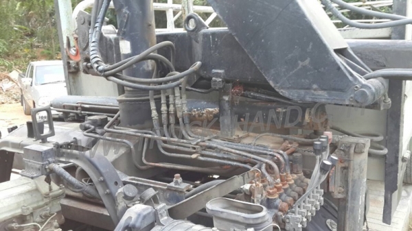 รถบรรทุก 6 ล้อติดเฮี้ยบ HINO  FC ติดเฮี้ยบ 3 ตัน ปีจดทะเบียน 2540  140 แรงม้า