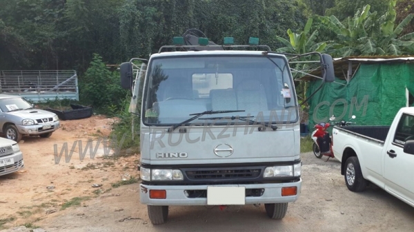 รถบรรทุก 6 ล้อติดเฮี้ยบ HINO  FC ติดเฮี้ยบ 3 ตัน ปีจดทะเบียน 2540  140 แรงม้า