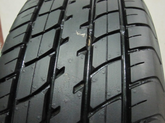 ขายยางติดรถป้ายแดง Dunlop ขอบ 15 ขนาด 185 60 15 สภาพใหม่มากๆ