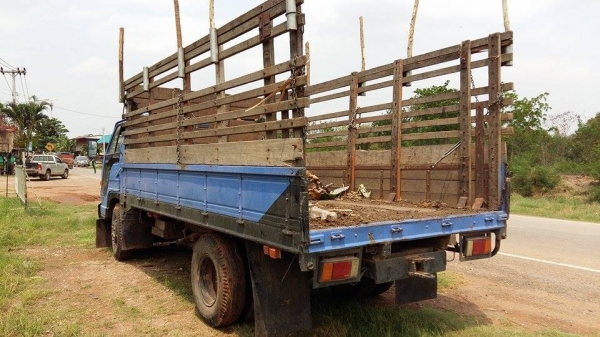 **อิซูซุ NPR115 แรง** ช่วงล่างเดิมๆ/แชทซีงามๆ ไม่ผุไม่ดาม/ยาวสีเมตรกว่า/ยางดี รถวิ่งงานปกติ**ไม่มีทะเบียน**โทรหาลุงโหนก 081 074 5778 จ้า