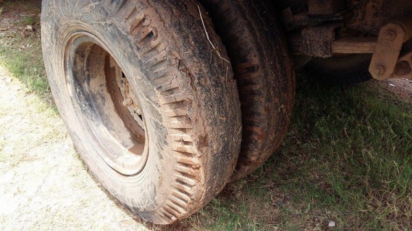 **อิซูซุ NPR115 แรง** ช่วงล่างเดิมๆ/แชทซีงามๆ ไม่ผุไม่ดาม/ยาวสีเมตรกว่า/ยางดี รถวิ่งงานปกติ**ไม่มีทะเบียน**โทรหาลุงโหนก 081 074 5778 จ้า