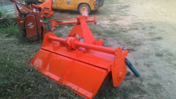 ขายรถไถ KUBOTA M 6040 สภาพดีเดิมๆพร้อมใช้งาน อุปกรณ์ครบ 3 ชิ้นมีพร้อมดันหน้า ผานพรวนและ โรตารี่ ขายรถไถ KUBOTA M 6040 สภาพดีเดิมๆพร้อมใช้งาน อุปกรณ์ครบ 3 ชิ้นมีพร้อมดันหน้า ผานพรวนและ โรตารี่