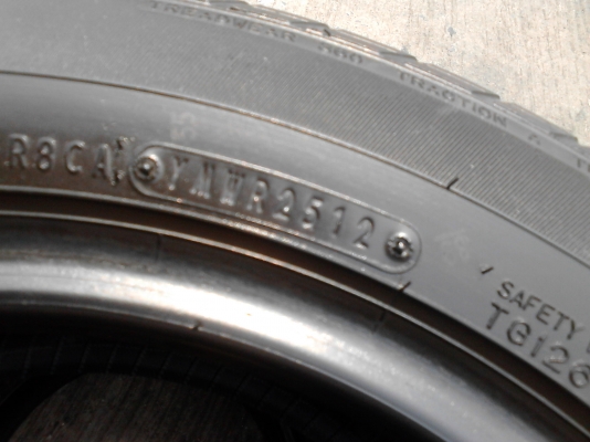 185/60R15 DUNLOP SP SPORT 2030 ปี2012 ชุด 4 เส้น TEL.081-427-3941 185/60R15 DUNLOP SP SPORT 2030 ปี2012 ชุด 4 เส้น TEL.081-427-3941