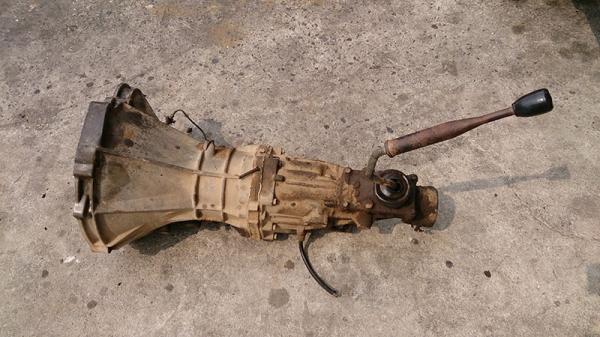 ขายเกียร์รถกระบะนิสสันบิ็กเอ็ม 7650 บาท