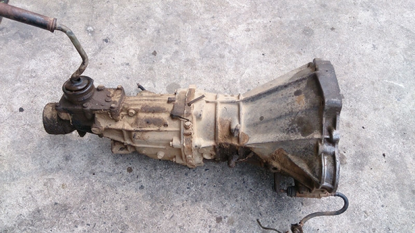 ขายเกียร์รถกระบะนิสสันบิ็กเอ็ม 7650 บาท