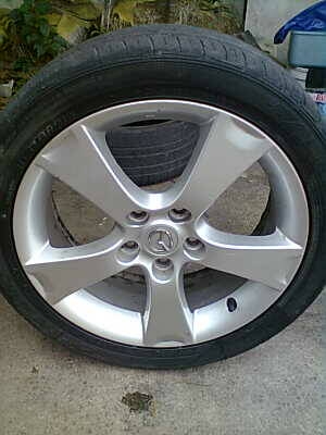 แม็กขอบ 17พร้อมยาง เป็นอะไหล่ มี2 วงครับ