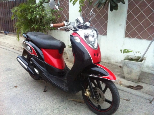 Yamaha Fino Classic แดง ดำ ล้อแม็ก ชุดหน้าโครมเมี่ยม สวย