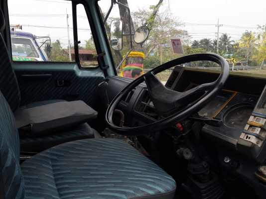 ขายรถเทรลเลอร์ 10 ล้อ ISUZU ROCKY เครื่อง 6BG1 = 175 แรงม้า รถ 2 เพลา บรรทุกรถเกี่ยวข้าว