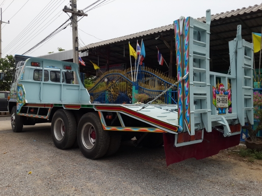 ขายรถเทรลเลอร์ 10 ล้อ ISUZU ROCKY เครื่อง 6BG1 = 175 แรงม้า รถ 2 เพลา บรรทุกรถเกี่ยวข้าว