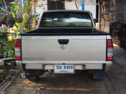 NISSAN FRONTIER 2.7 KINGCAB 04