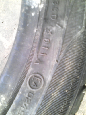 205/45R16  มี 2 เส้น ติดต่อโทร.081-427-3941