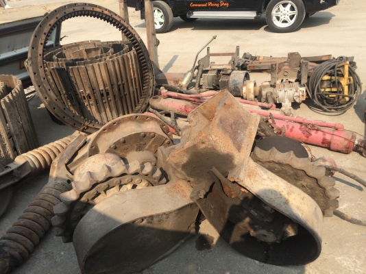 ขายชุดอะไหล่รถแมคโคร HITACHI200